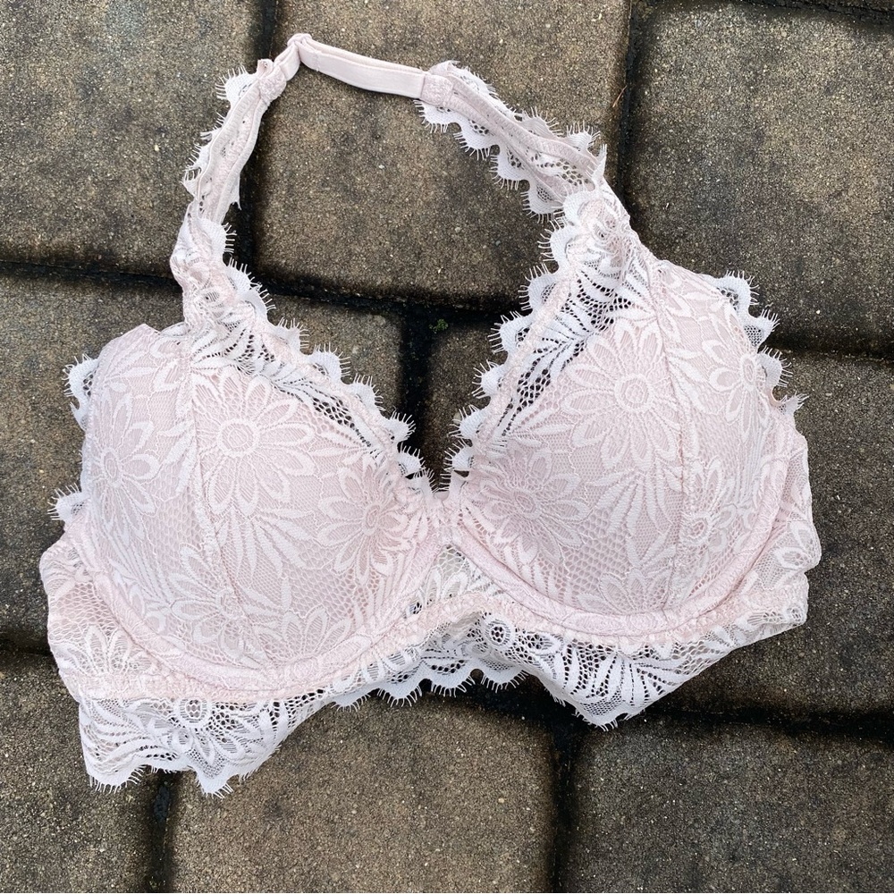 NWT Victoria’s Secret Lace Halter Bra